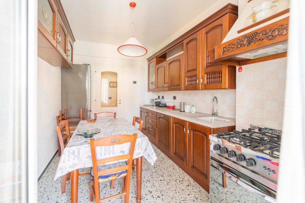 193 - Casa Via Della Chiusa - Centralissimo E Vicino Alla Baia Del Silenzio, Spiaggia E Mare 150M - Parcheggio Gratis Incluso E Aria Condizionata Sestri Levante Esterno foto